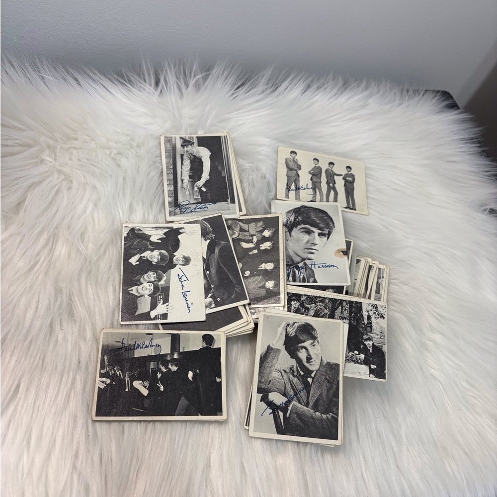 The Beatles Black & White Photo Trading Cards - Signature-Style Prints - Picture 2 of 7
